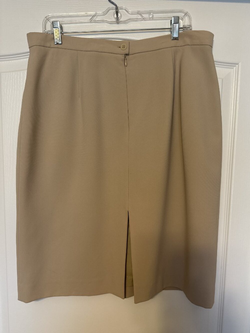 JONES NEW YORK Platinum Collection Lined Women's Suit with Skirt - Sand/Beige - Picture 7 of 8